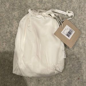 Two pillow cases ettitude sateen